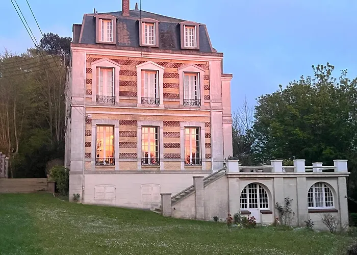 Suite Avec Grande Terrasse Et Parc - Gite Classe 4 Etoiles